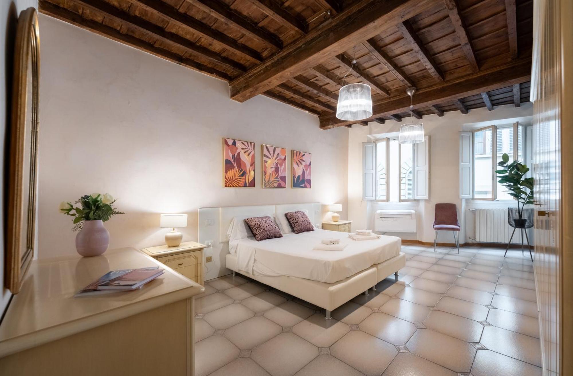 Via Sant'egidio, 3 - Spacious And Bright Just 300mt From The Duomo Appartamento *