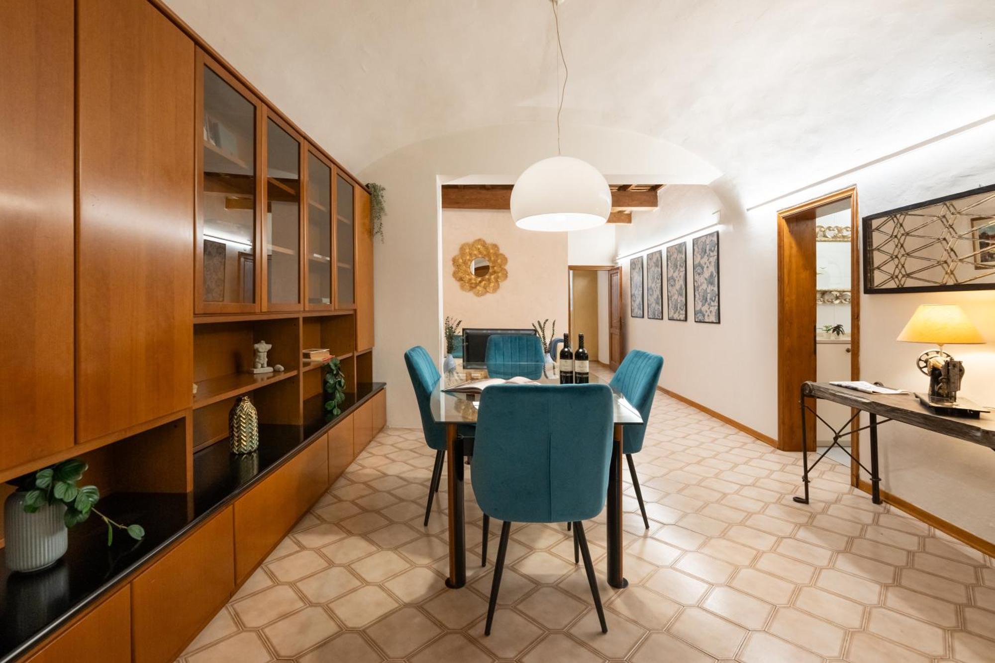 Via Sant'egidio, 3 - Spacious And Bright Just 300mt From The Duomo Appartamento